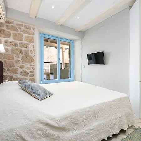 Amoroza تْسافتات