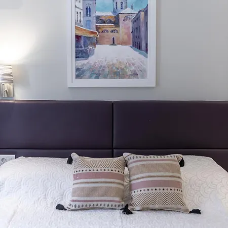 Amoroza Apartment *
