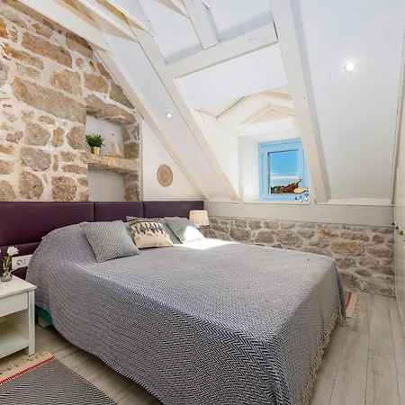 Apartment Amoroza *