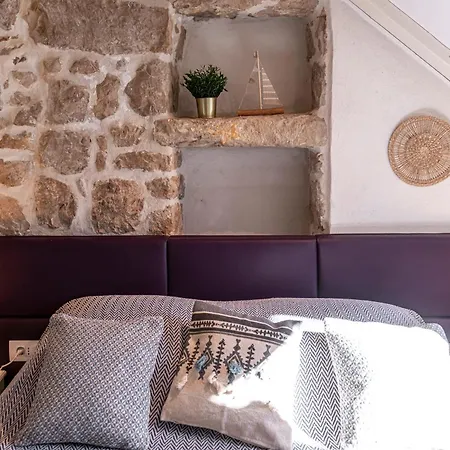 Amoroza Cavtat