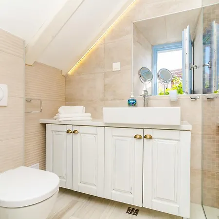 Amoroza 察夫塔特